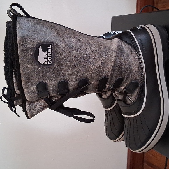 Sorel Black and Gray Winter Boots - Picture 2 of 5